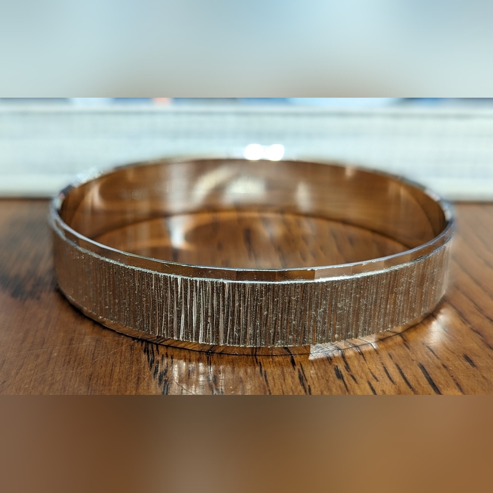 1950s Vintage Trifari Bangle!